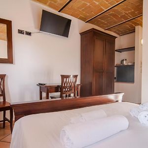 Camera standard con letto king size